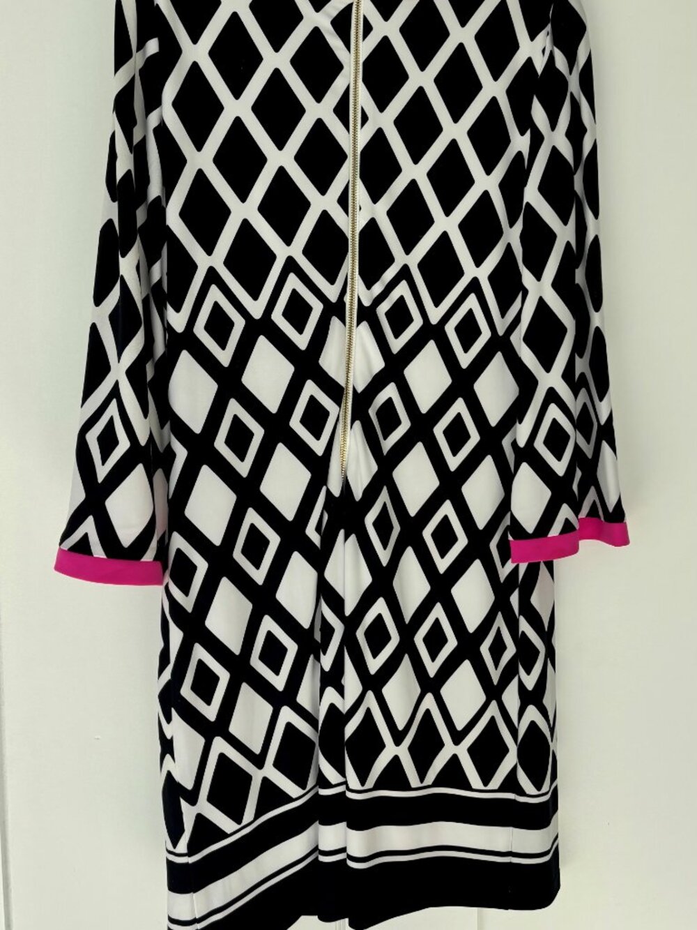 Joseph Ribkoff Geometric Print Dress | Size 6 | Excellent Condition - Picture 3 of 4